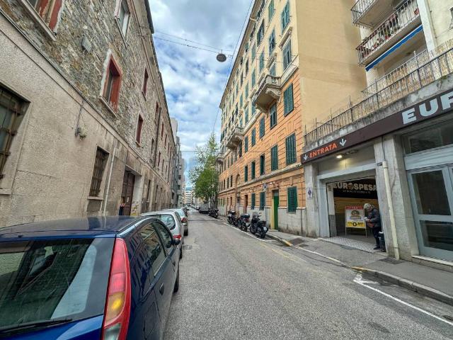 Appartamento in vendita a Trieste TS