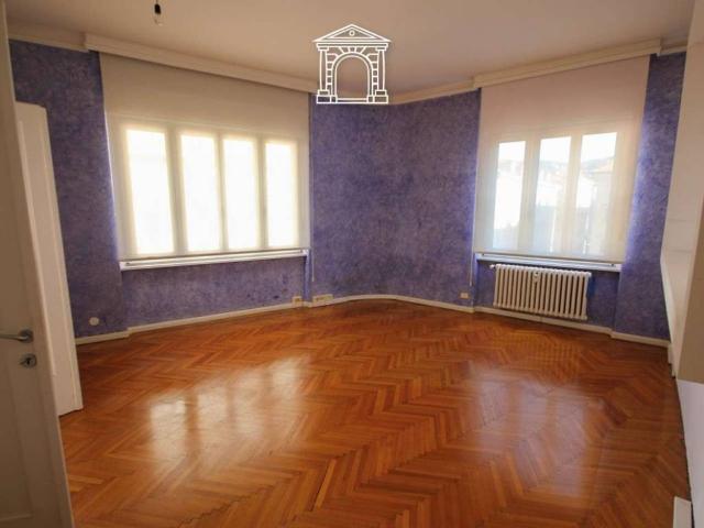 Appartamento in vendita a Trieste TS