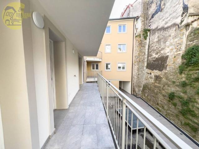 Appartamento in vendita a Trieste TS