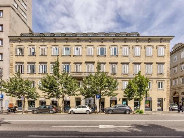Appartamento in vendita a Trieste TS