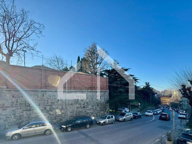 Appartamento in vendita a Trieste TS