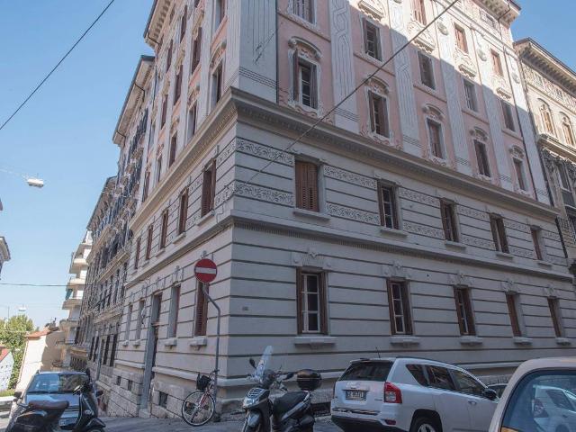 Appartamento in vendita a Trieste TS