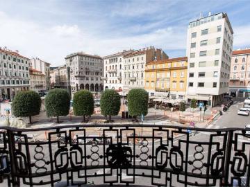 Appartamento in vendita a Trieste TS
