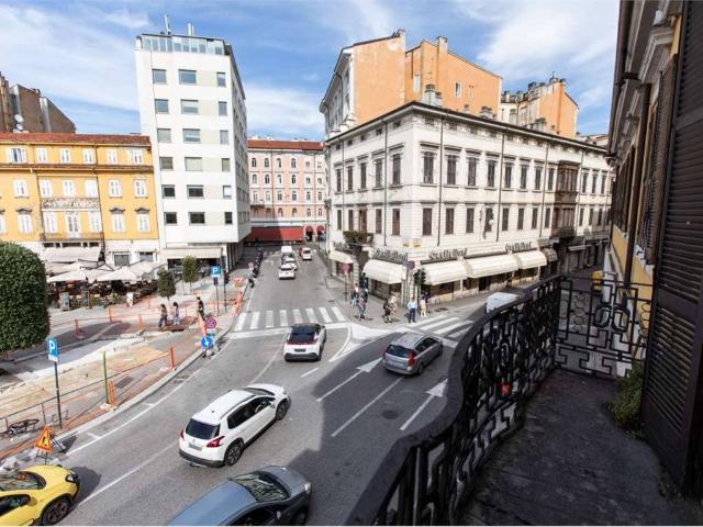 Appartamento in vendita a Trieste TS