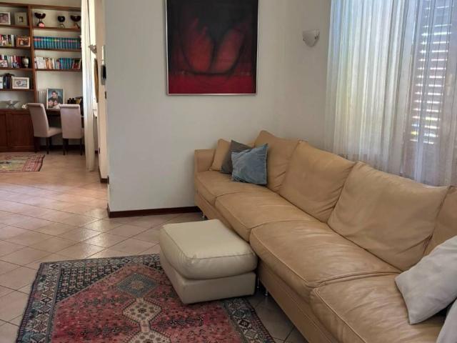 Appartamento in vendita a Trieste TS