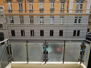 Appartamento in vendita a Trieste TS