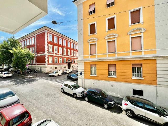 Appartamento in vendita a Trieste TS