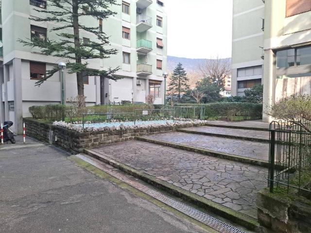 Appartamento in vendita a Trieste TS