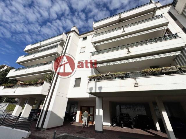 Appartamento in vendita a Trieste TS