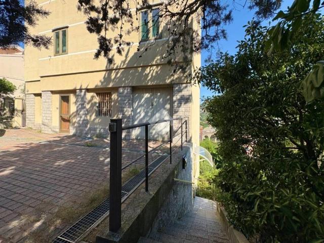 Appartamento in vendita a Trieste TS