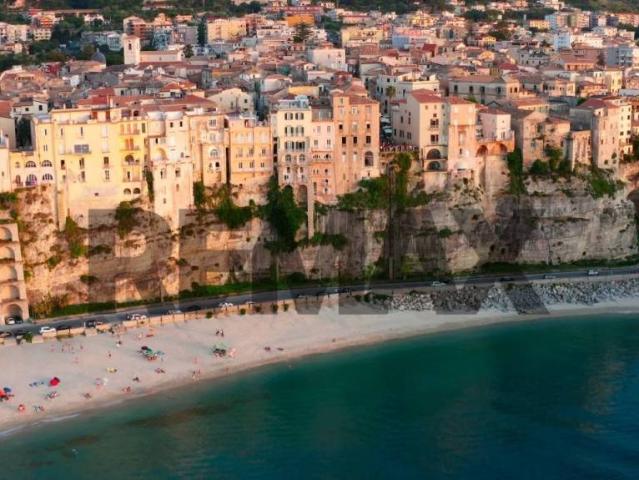 Appartamento in vendita a Tropea largo Gesuiti, 10