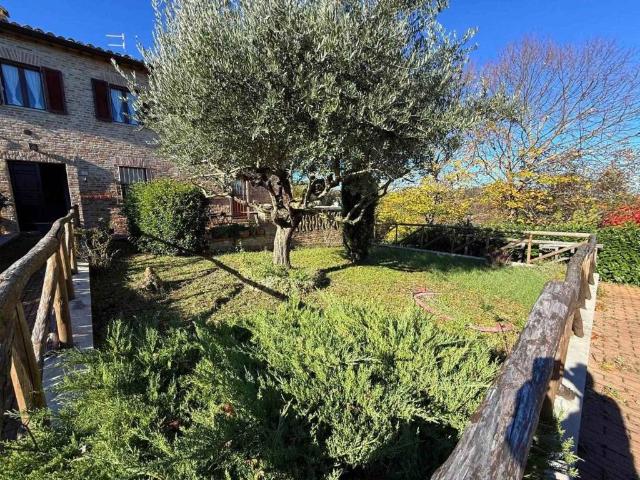 Appartamento in vendita a Urbino PU
