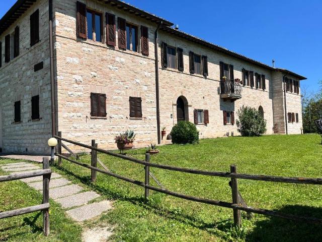 Appartamento in vendita a Urbino PU