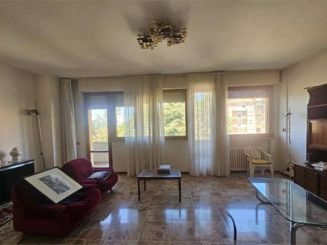 Appartamento in vendita a Urbino PU