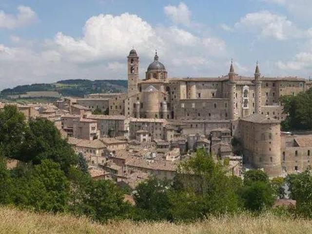 Appartamento in vendita a Urbino PU