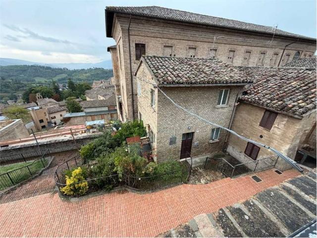 Appartamento in vendita a Urbino PU