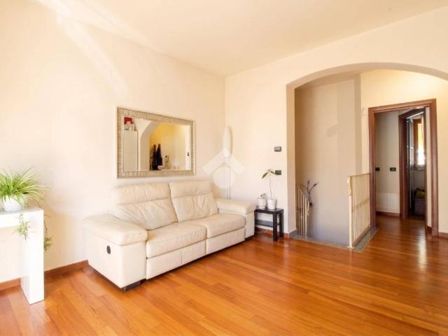 Appartamento in vendita a Usmate Velate MB