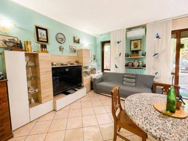 Appartamento in vendita a Usmate Velate MB