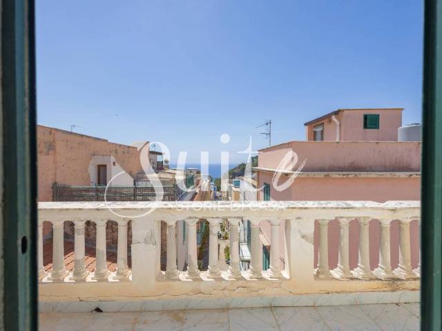 Appartamento in vendita a Ustica PA
