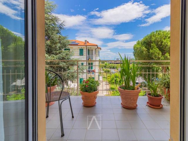 Appartamento in vendita a Vado Ligure SV