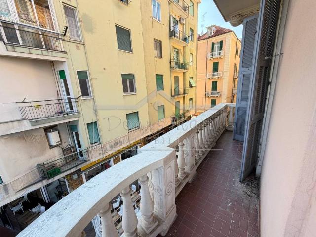 Appartamento in vendita a Vado Ligure SV