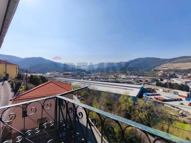 Appartamento in vendita a Vado Ligure