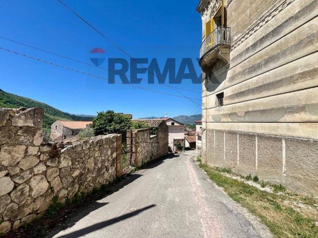 Casa indipendente in vendita a Vairano Patenora CE