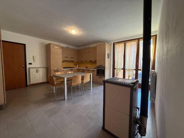 Appartamento in vendita a Val Brembilla BG