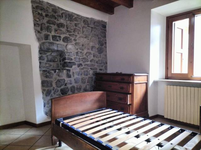 Appartamento in vendita a Val Brembilla BG