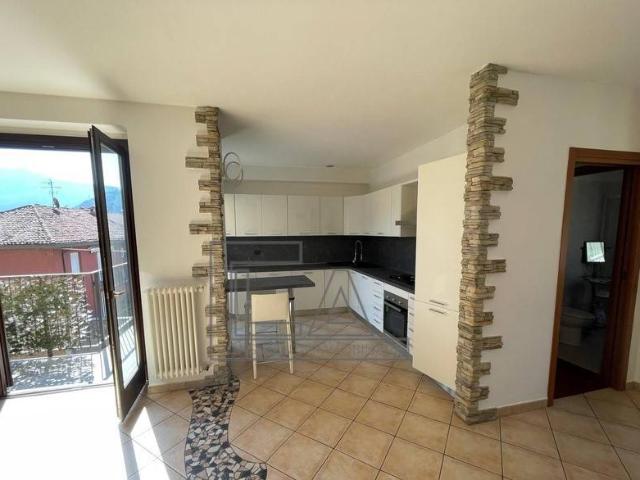 Appartamento in vendita a Valmadrera LC