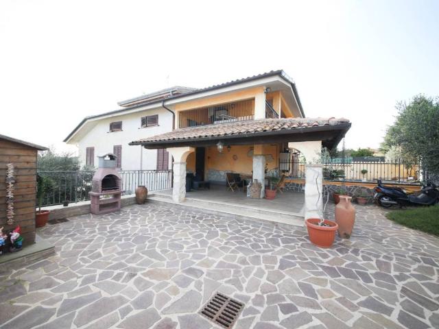 Appartamento in vendita a Valmontone RM