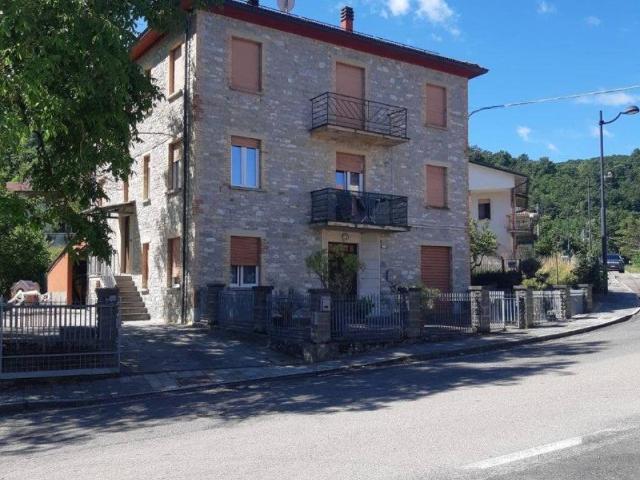 Appartamento in vendita a Valmozzola PR