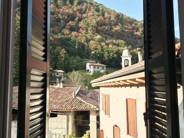 Appartamento in vendita a Valbrona CO
