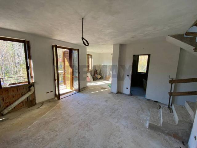 Villa in vendita a Valdilana BI