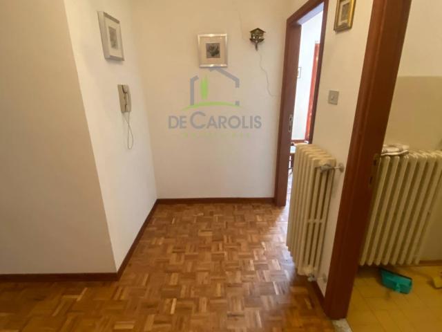 Appartamento in vendita a Valle Castellana