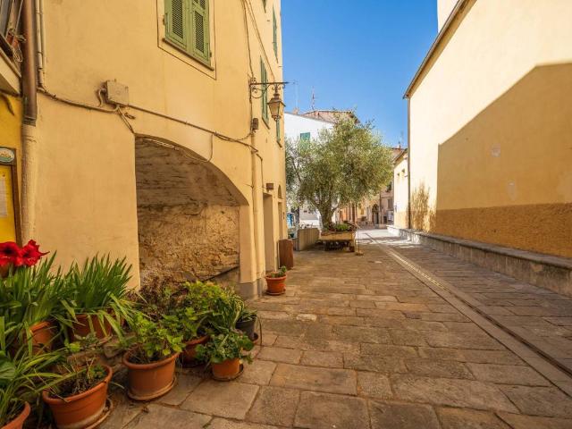 Appartamento in vendita a Vallebona IM