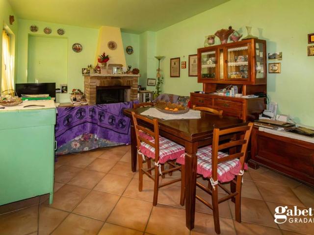 Appartamento in vendita a Vallefoglia PU