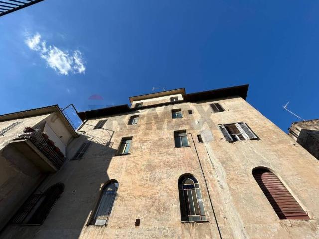 Appartamento in vendita a Vallerano VT