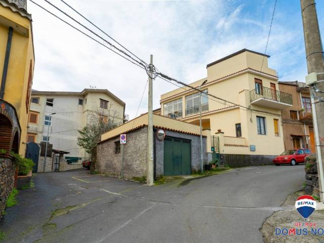 Appartamento in vendita a Valverde CT
