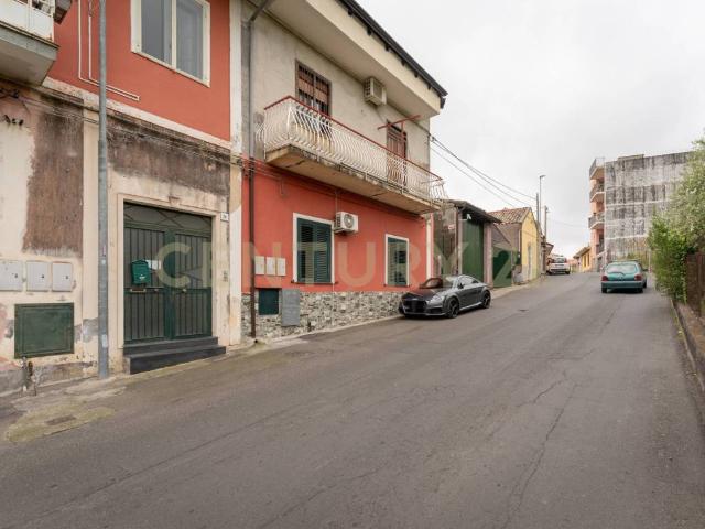 Appartamento in vendita a Valverde CT