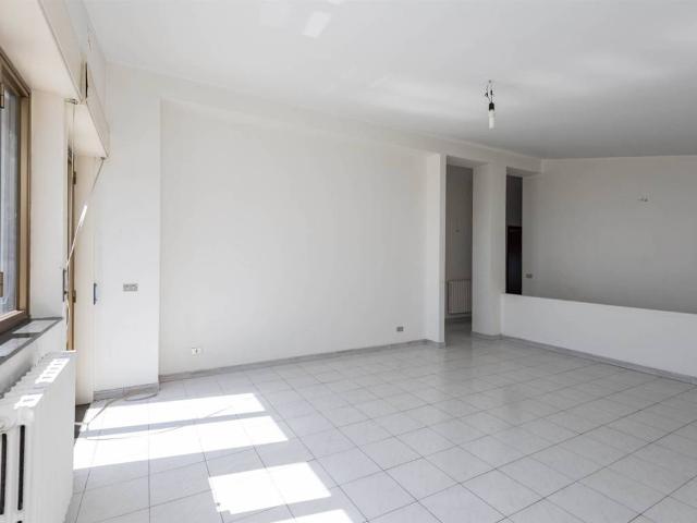 Appartamento in vendita a Valverde CT