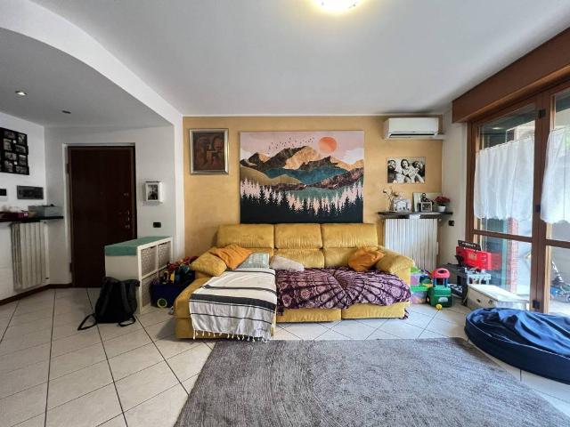 Appartamento in vendita a Vanzago MI