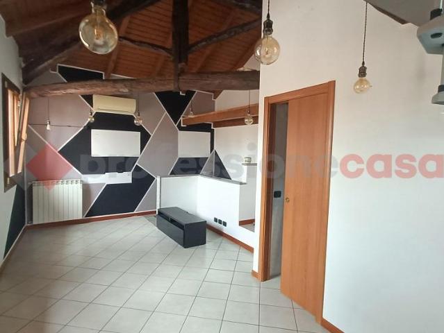 Appartamento in vendita a Vaprio D'Adda
