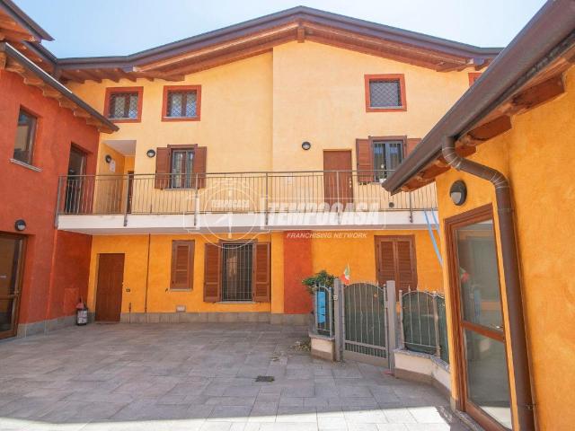 Appartamento in vendita a Vaprio D'Adda