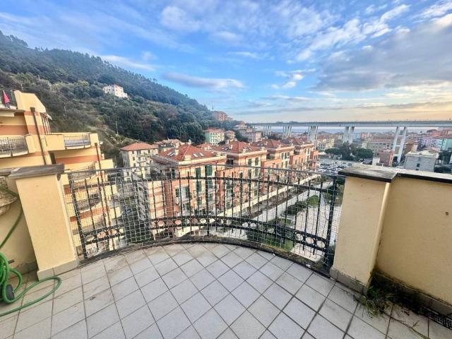 Appartamento in vendita a Varazze SV