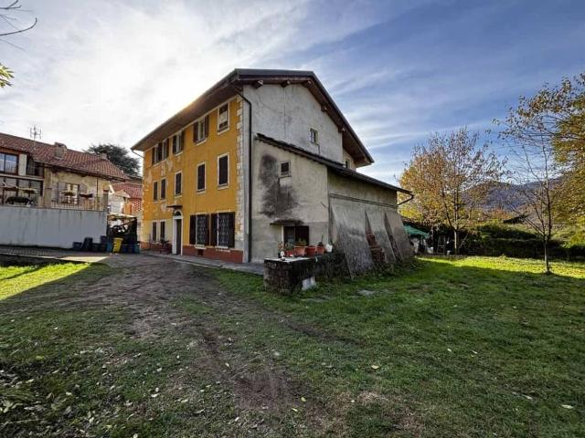 Appartamento in vendita a Varallo VC