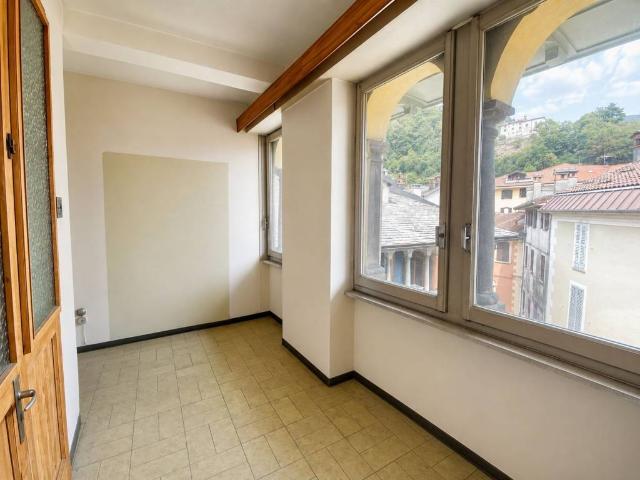 Appartamento in vendita a Varallo VC