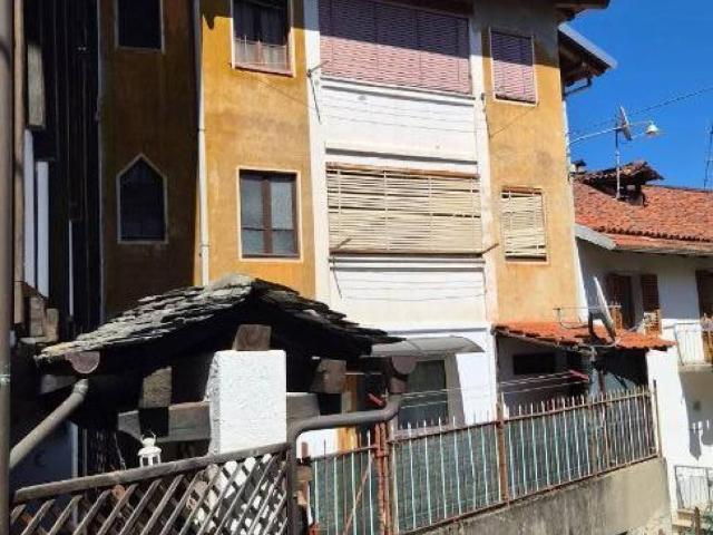 Appartamento in vendita a Varallo VC