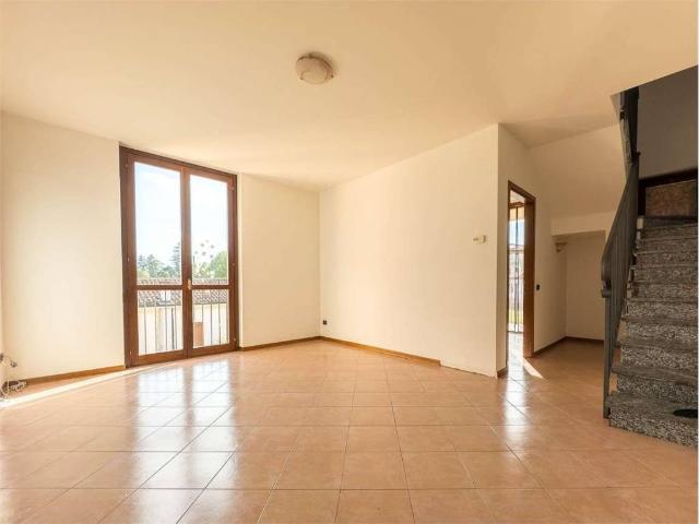 Appartamento in vendita a Varano Borghi VA