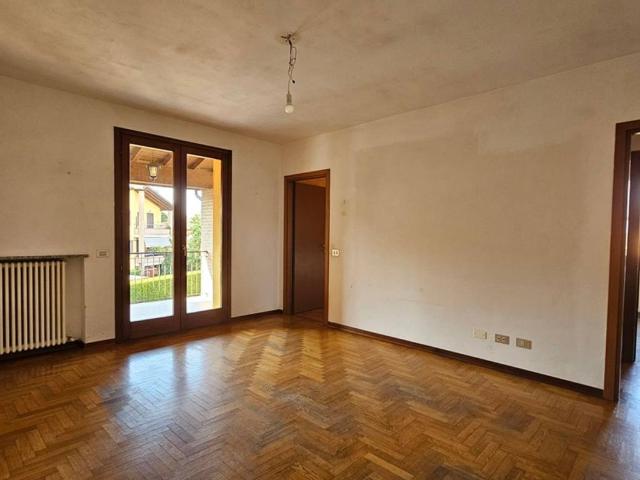 Appartamento in vendita a Varano de' Melegari PR